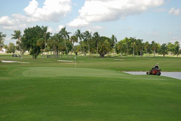Golf Course Maintenance in Anoka